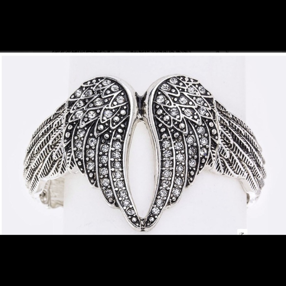 BUNDLE NWT Angel WINGS bracelet NWT